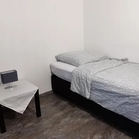 3 Koeln-huerth Apartment *